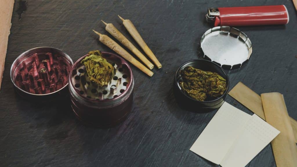 10 Accessories You Need for Smoking Weed: The Complete Guide