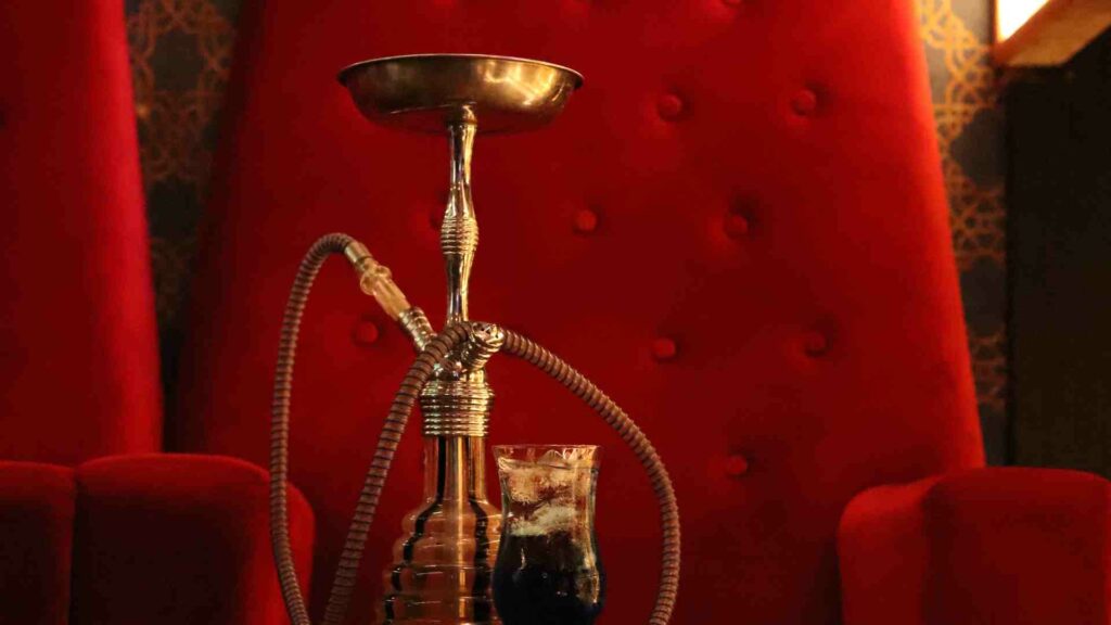 Elevating Elegance: Unraveling the Intricate Relationship Between Hookah and Magnetic Appeal